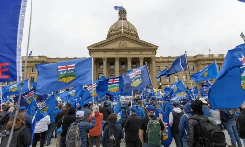 Alberta Votes on Referendum Path Amid Canada Sovereignty Crisis and Trade Headwinds