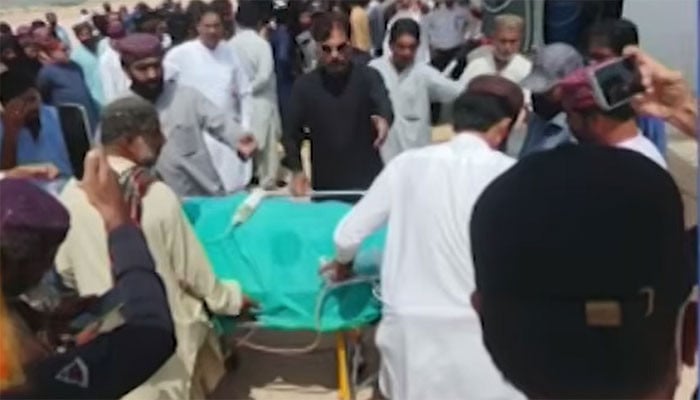 ڈیرہ بگٹی میں ضلع کونسل کے چیئرمین کی رہائش گاہ پر دہشتگردانہ حملہ، سکیورٹی جوان شہید اور معاشی سرگرمیاں متاثر