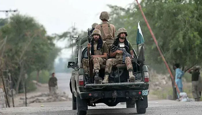 ڈیرہ اسماعیل خان میں سیکیورٹی فورسز کی کارروائی: معاشی سرگرمیوں اور امن عامہ پر اثرات کا جائزہ