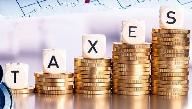 ستمبر میں ایف بی آر کی ٹیکس وصولیاں 1390 ارب روپے رہیں، معاشی چیلنجز اور تجارتی اثرات کا جائزہ