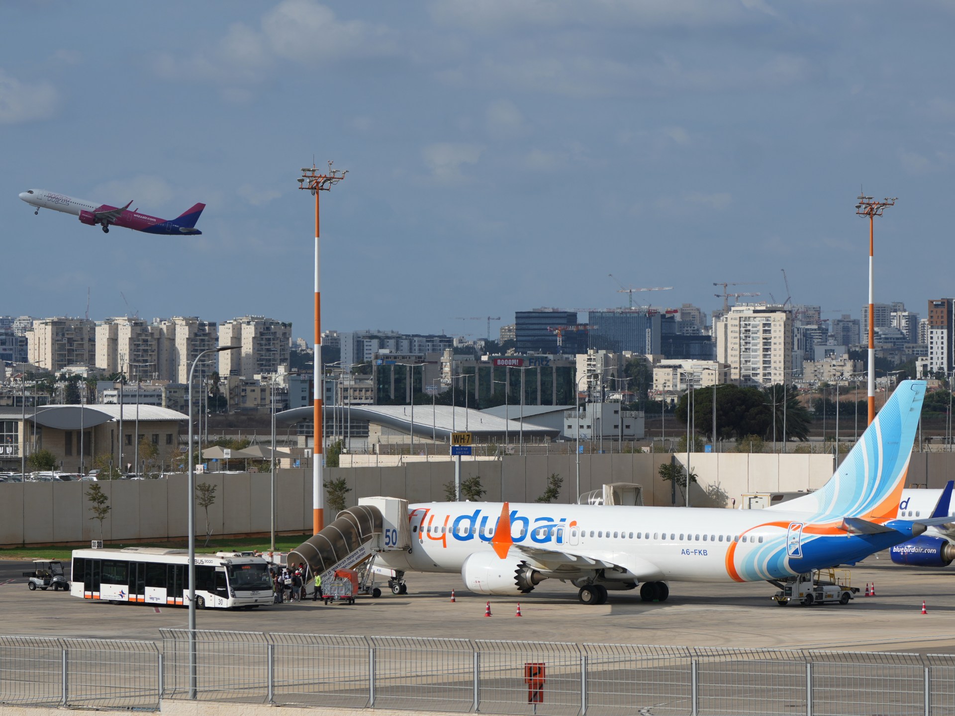 Flydubai Cockpit Incident Triggers Aviation and Regional Security Concerns