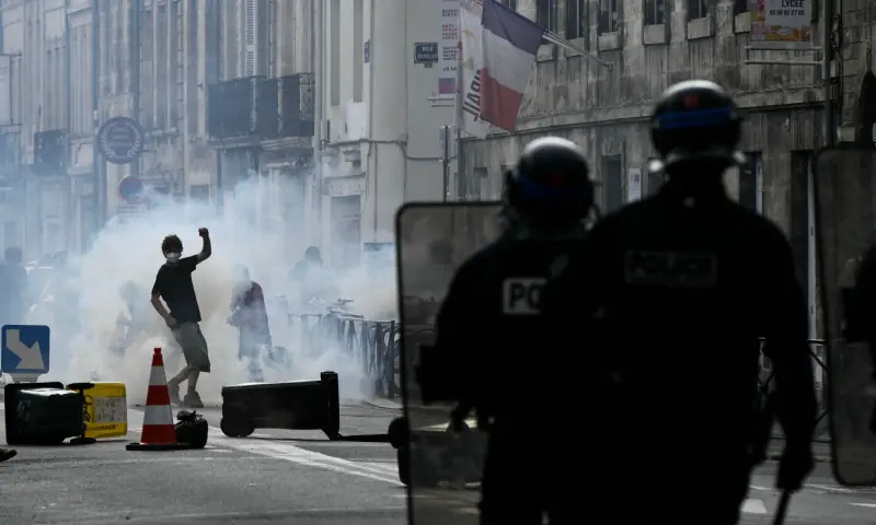 French School Protests Spark Economic and Political Volatility