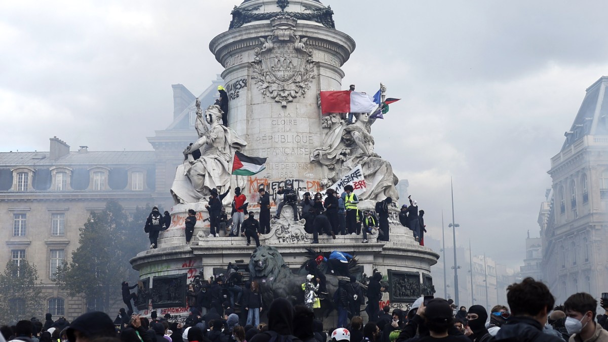 French School Protests Fuse With Broad Social Unrest Threatening Governance
