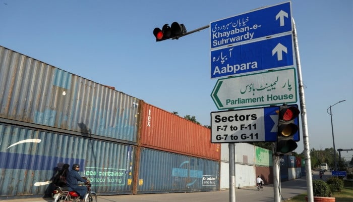 Government Denies Islamabad Road Closures Amid Security Precaution Deployments