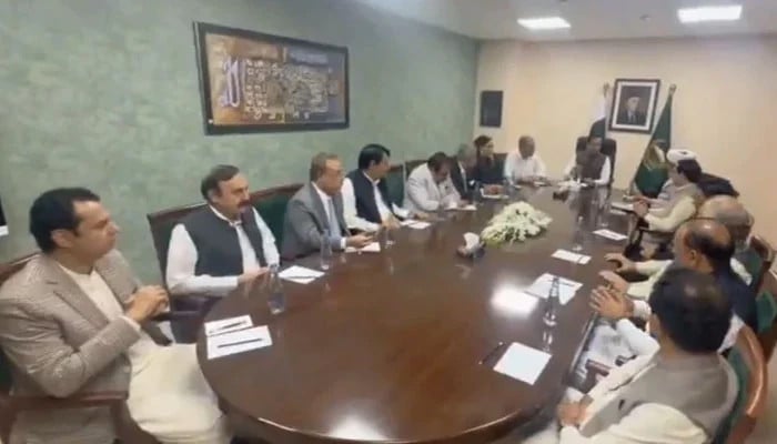 حکومت اور اپوزیشن کے درمیان مذاکرات کا دوسرا دور تاخیر کا شکار، معاشی و سیاسی بے یقینی میں اضافہ