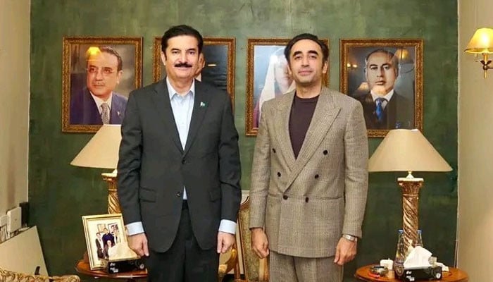 بلاول بھٹو سے گورنر خیبر پختونخوا کی اہم ملاقات، صوبائی سیکیورٹی اور تعلیمی سانحے پر تفصیلی بریفنگ