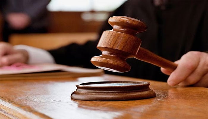 گوجرانوالہ میں اراضی کی غیر قانونی منتقلی کے الزامات پر پی ٹی آئی کے رکن اسمبلی کے خلاف مقدمہ درج