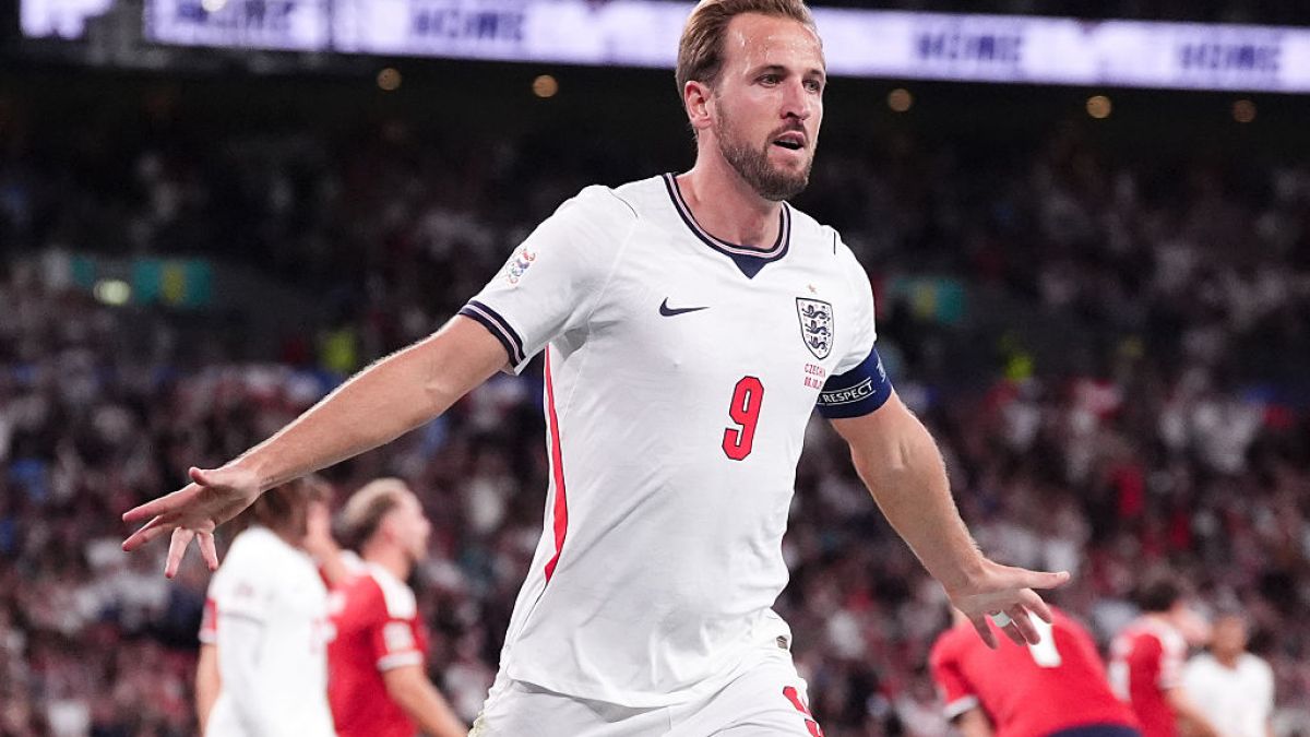 Harry Kane Ties England Record as Three Lions Dominate Czechia