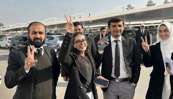 Imaan Mazari and Husband Re-Arrested Following Supreme Court Bail Grant