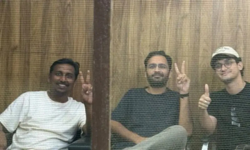 Indian Authorities Detain Opposition Leaders Amid Escalating Election Commission Dispute