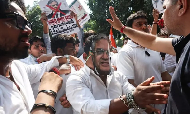 Indian Opposition Marches Over Election Chief Amid Institutional Turmoil