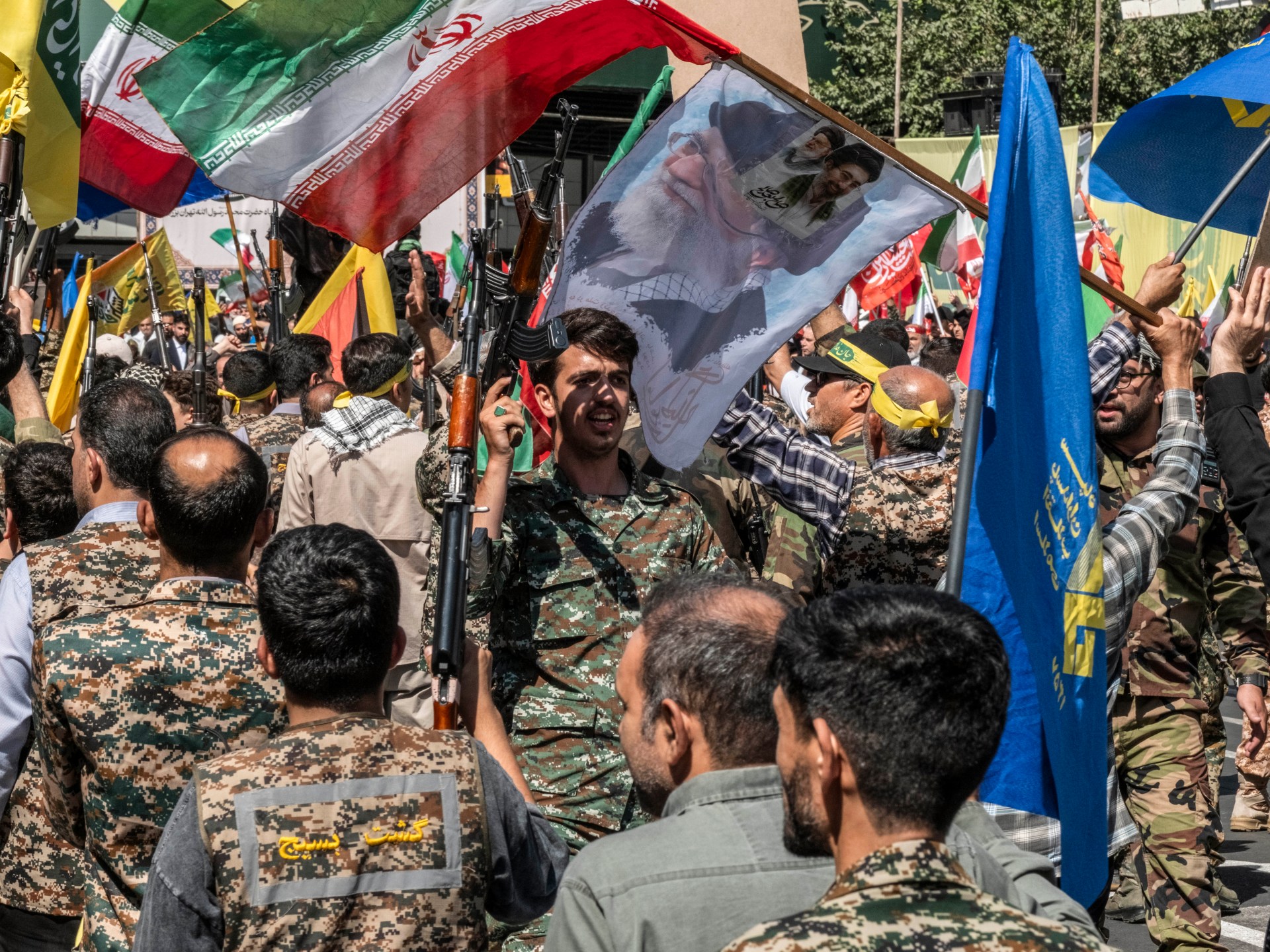 Iran Warns of Retaliation as US Weighs Strikes Amid Regional Diplomacy
