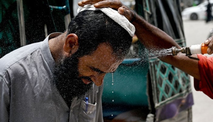 Karachi Heatwave Risk Persists as Met Office Forecasts Above-Normal November Temperatures