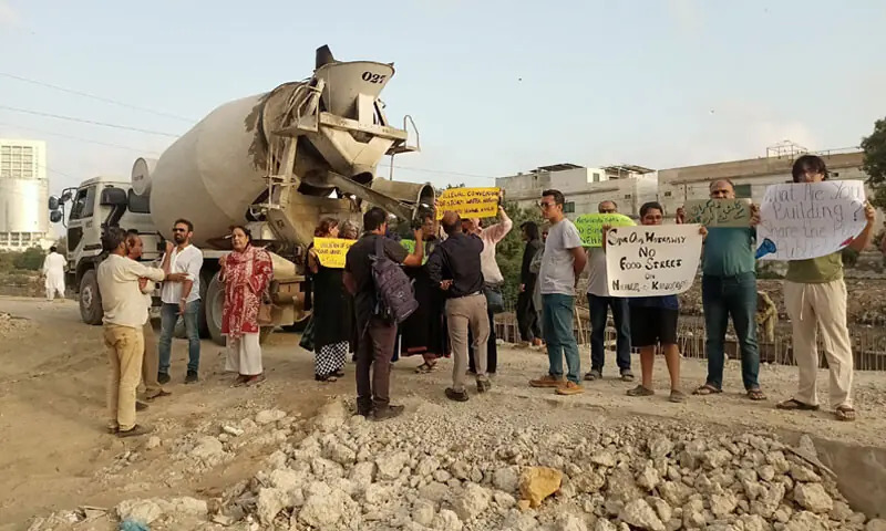 Karachi Citizens and Environmentalists Protest Commercialization of Nehr-i-Khayam
