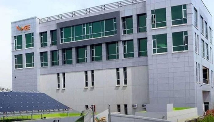 کراچی میں بجلی کا شدید بحران اور طویل لوڈشیڈنگ سے معیشت مفلوج