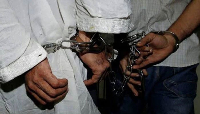 کراچی میں غیر قانونی ہنڈی حوالہ نیٹ ورکس کے خلاف کریک ڈاؤن، دو ملزمان گرفتار