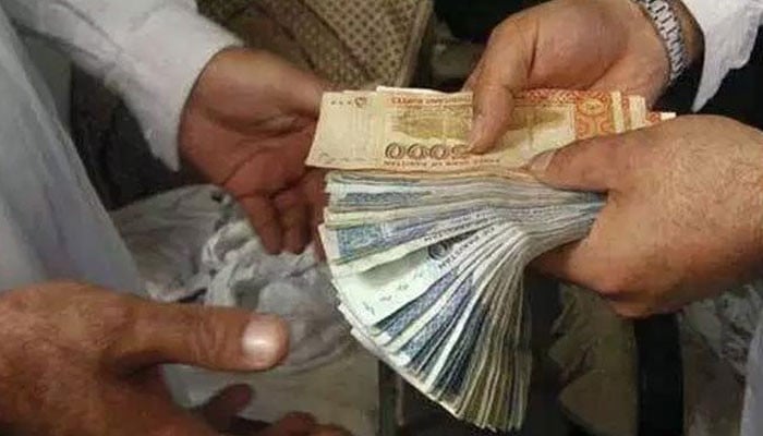 کراچی پروٹیکٹر آفس میں مبینہ کرپشن کا انکشاف، قانونی دستاویزات کے نام پر اضافی رقوم وصول کرنے کی شکایات