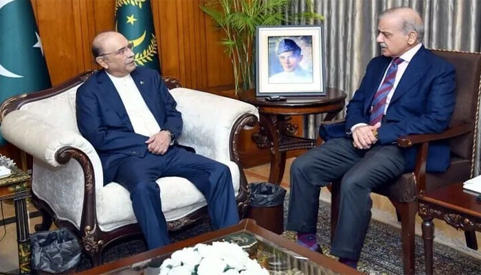 خیبر پختونخوا کی سیاسی صورتحال پر وزیراعظم اور صدر مملکت کی مشاورت کا فیصلہ