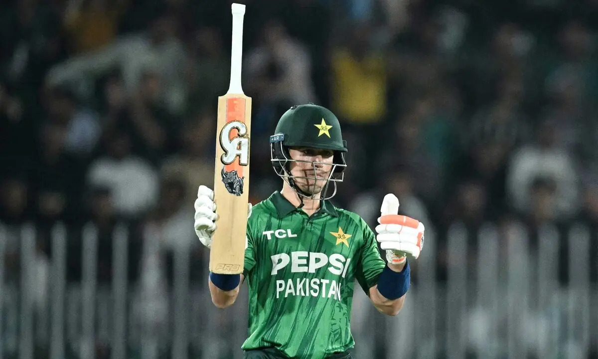 Maaz Sadaqat Shines as Pakistan Posts 215 Against Sri Lanka