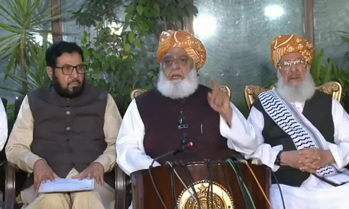 Maulana Fazlur Rehman Accuses Government of Betrayal Amid KP Crisis