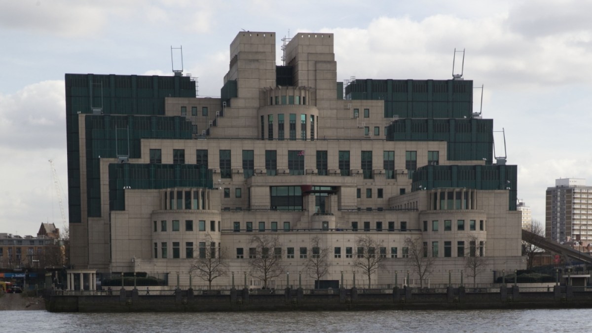 MI5 Warns UK Academics Over Chinese Funding and Espionage Risks