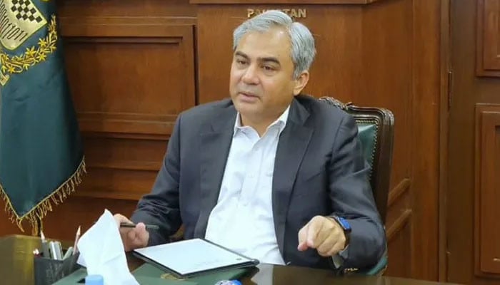 محسن نقوی کا کے پی اسمبلی ارکان کی گرفتاری سے قبل اجازت کے مراسلے پر تنقید اور سیاسی و معاشی اثرات