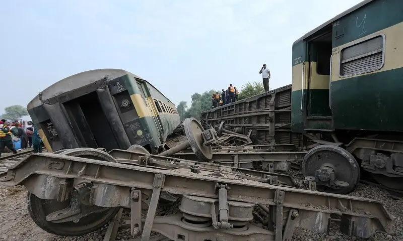 Multan Train Derailment Leaves Five Dead, Disrupting Key Transit Route