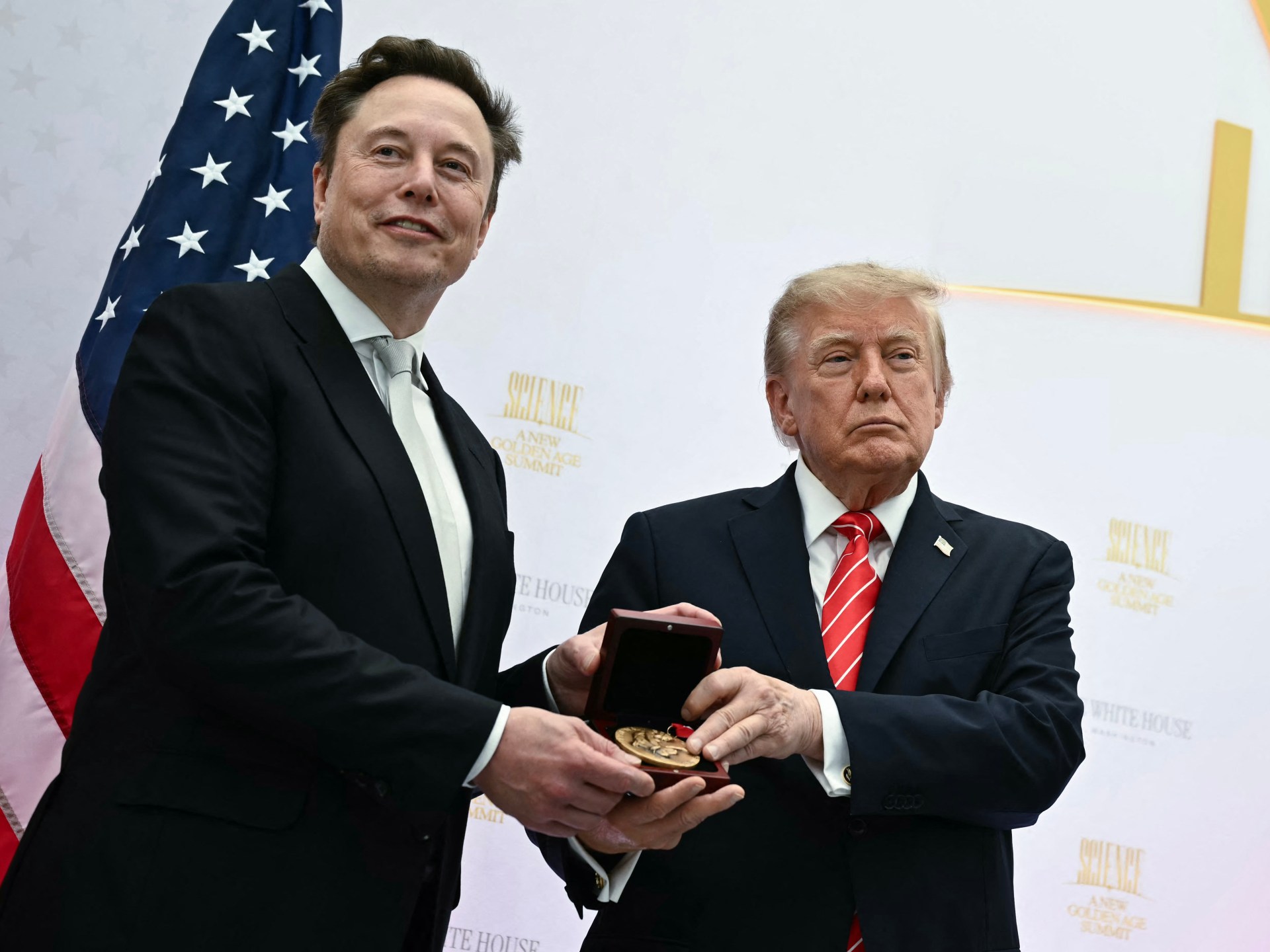 Musk Pledges 10 Billion Dollar SpaceX Equity as Political Debates Intensify