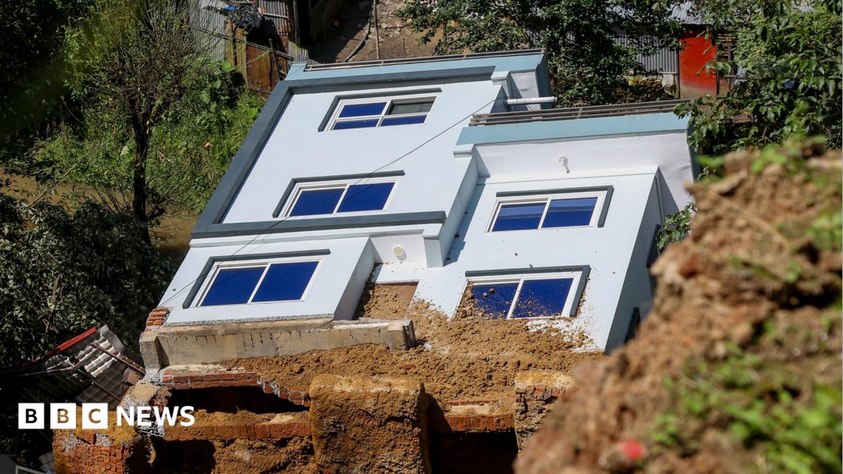 Nepal Landslides Stranded Trekkers Trigger Supply Chain and Tourism Crisis