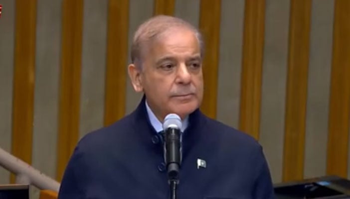 ترقی پذیر دنیا میں قرضوں کی ادائیگی مالی گنجائش کو محدود کر رہی ہے، وزیراعظم شہباز شریف کا معاشی اصلاحات پر زور