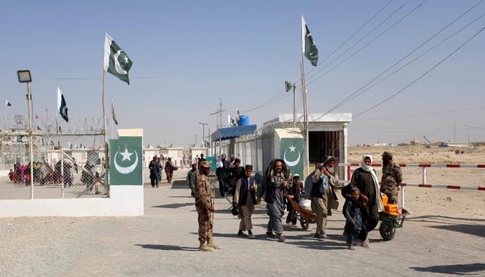 Pakistan Rejects Afghan Taliban Allegations Amid Border Tensions