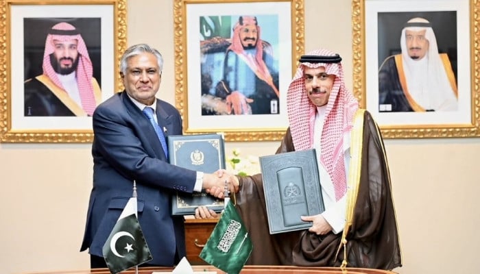 Pakistan and Saudi Arabia Sign Landmark Diplomatic Visa Waiver