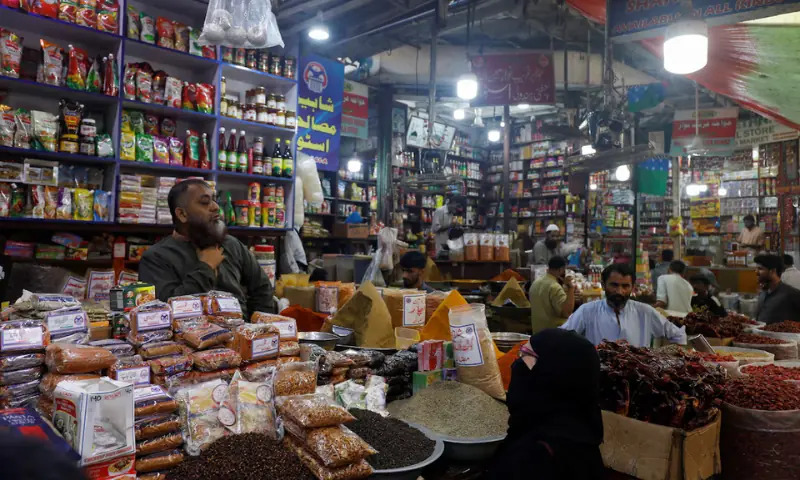 Pakistan Short-Term Inflation Surges to 11.97pc on Rising Food Prices