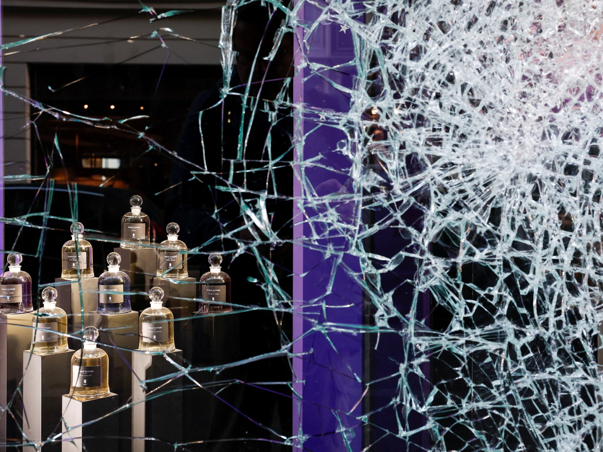 Paris Faces Unrest as Nationwide Protests Disrupt French Economic Activity