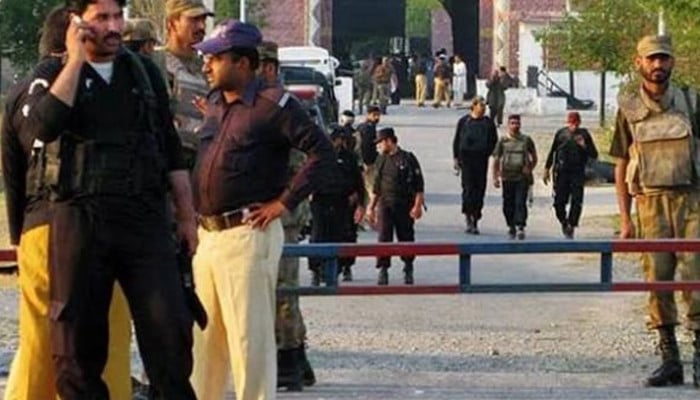 پشاور کے علاقے حسن خیل میں پولیس چوکی پر دہشتگردانہ حملہ، ایک اہلکار شہید اور تین زخمی