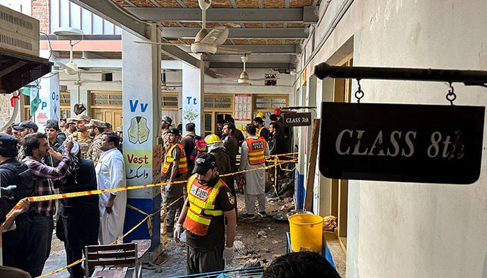 سانحہ پشاور نے متعدد گھرانوں کو سوگوار کر دیا، ایک ہی خاندان کے چار معصوم بچے لقمہ اجل