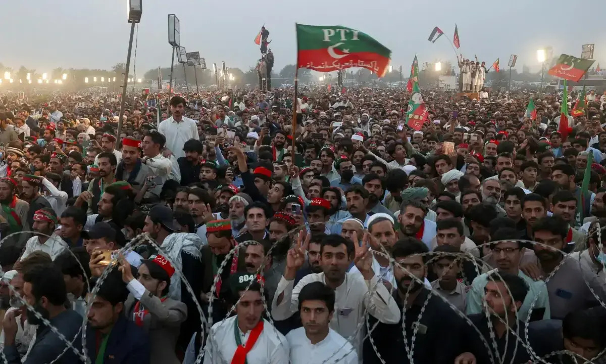 PTI Postpones Islamabad Long March to October Amid Heightened Security
