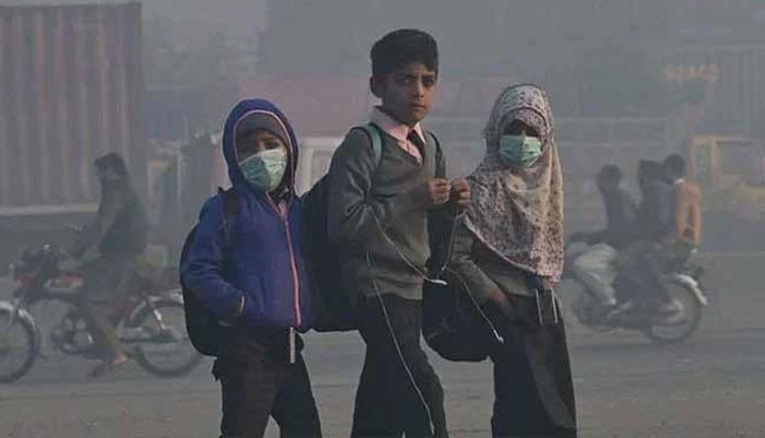 پنجاب میں موسم سرما کے لیے اسکولوں کے نئے اوقات کار جاری، معاشی و انتظامی اثرات کا جائزہ