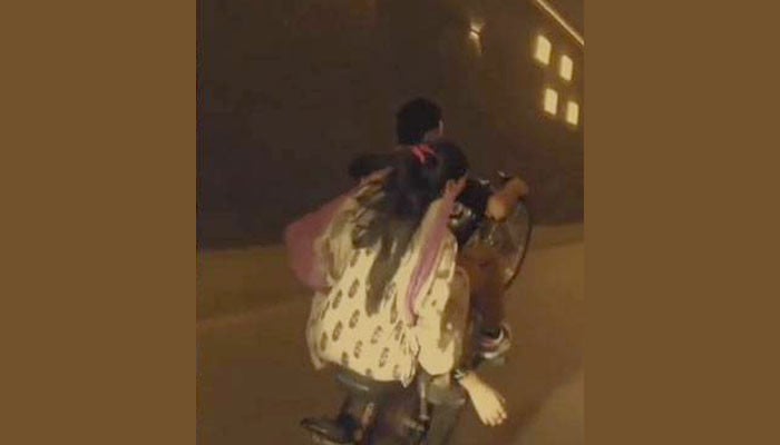 راولپنڈی میں خطرناک ون ویلنگ کے بڑھتے واقعات، قانون نافذ کرنے والے اداروں کی سخت کارروائی