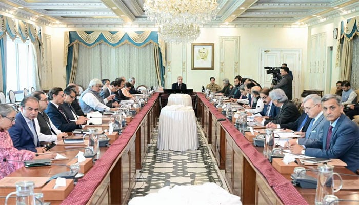 معاشی استحکام اور کاروباری آسانی کے لیے جامع ریگولیٹری اصلاحات ناگزیر ہیں، وزیراعظم کا اعلان