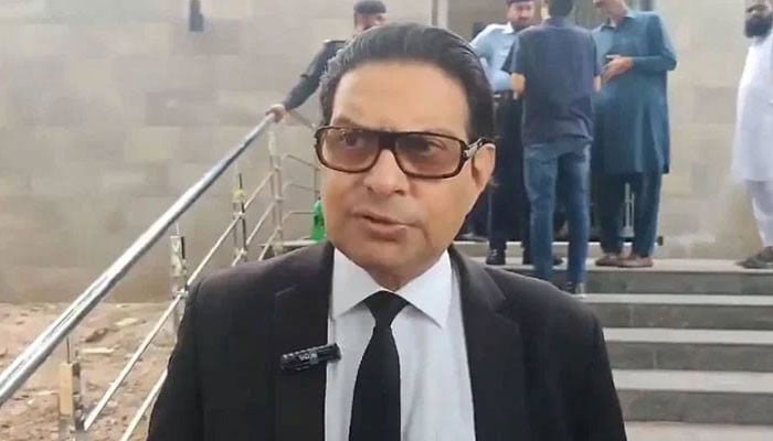 علی امین گنڈاپور اور پارٹی قیادت کی پوزیشن واضح، اندرونی خلفشار کی افواہیں مسترد: سلمان اکرم راجہ