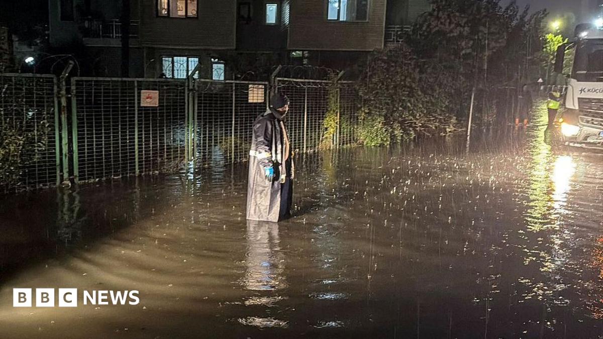 Severe Flash Flooding Paralyzes Istanbul Following Record Deluge