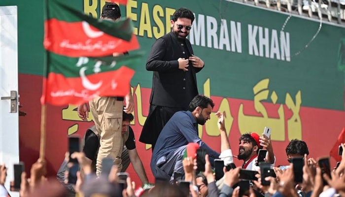 معاشی ناہمواری اور غلط پالیسیاں ملکی یکجہتی کیلئے بڑا خطرہ ہیں، سہیل آفریدی