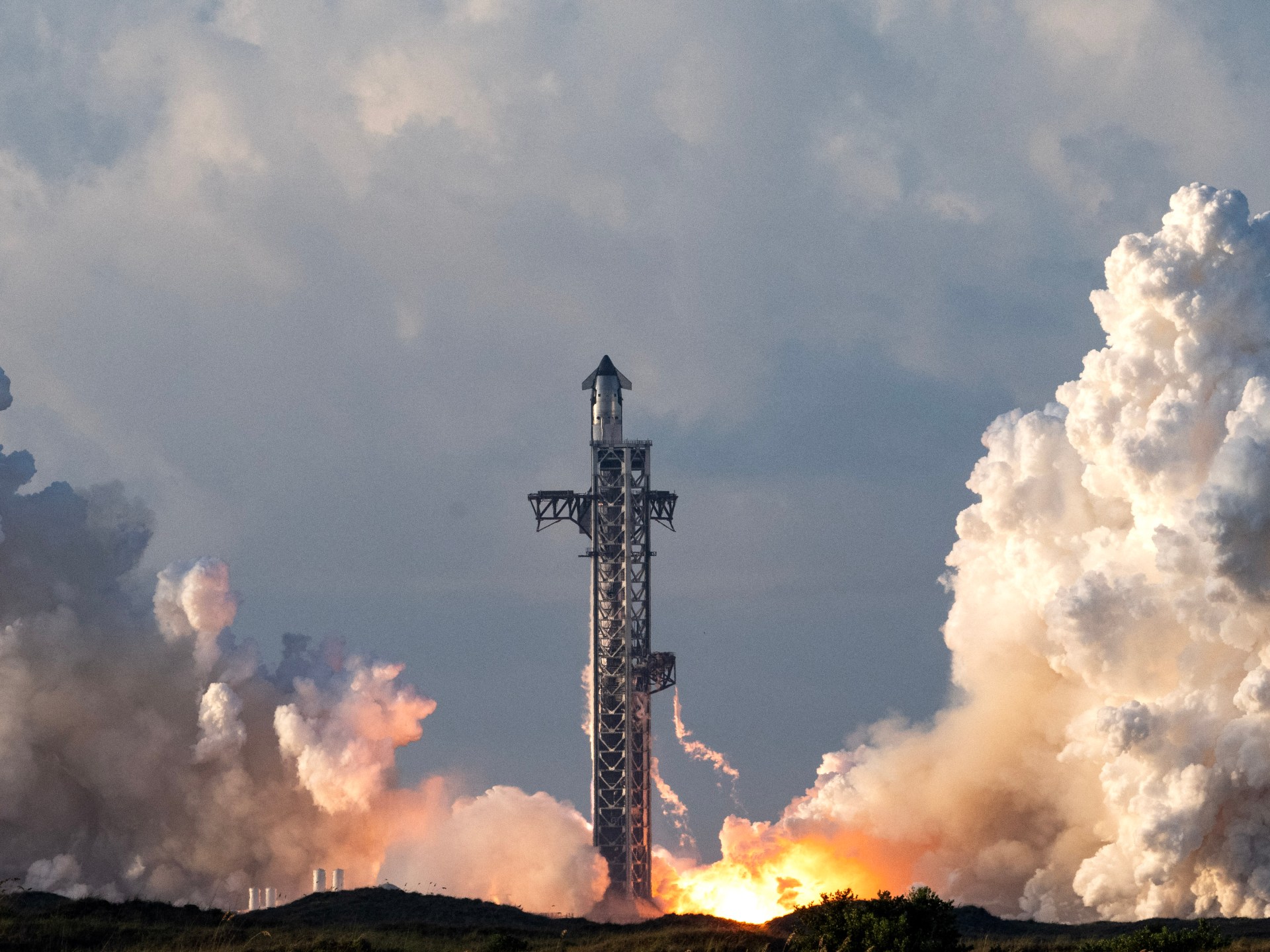 SpaceX Starship Reaches Orbit in Historic Milestone for Commercial Spaceflight