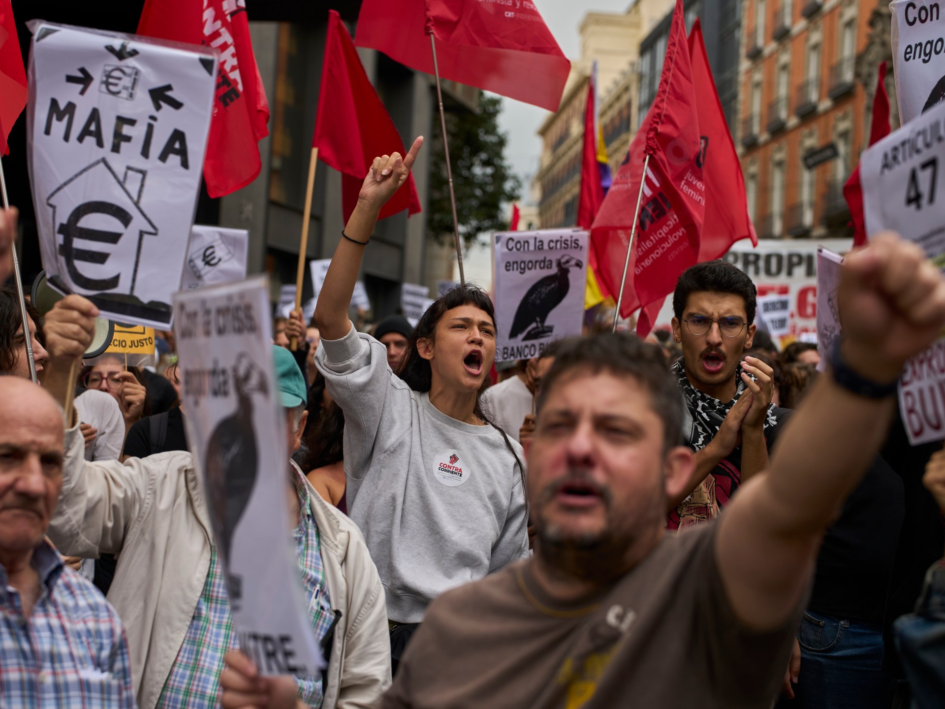 Spanish Parliament Rejects Emergency Housing Decrees Amid Nationwide Protests