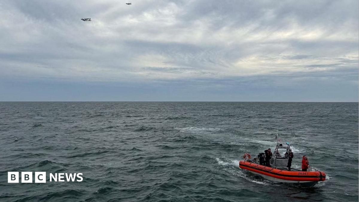 Tragic Aviation Disaster Off US Coast Leaves Six Presumed Dead
