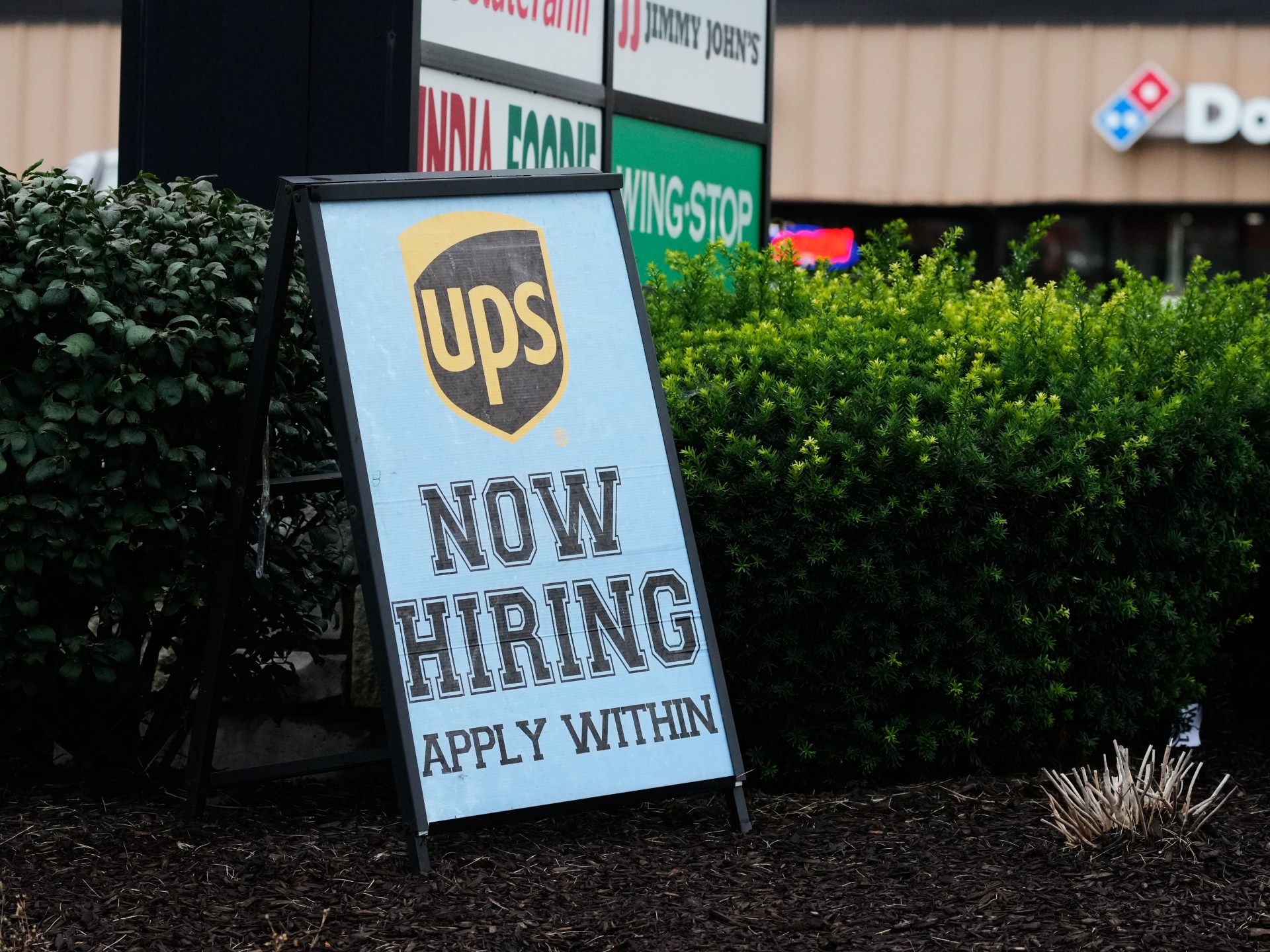 US Labor Market Cools Sharply as September Job Growth Slows to 29,000