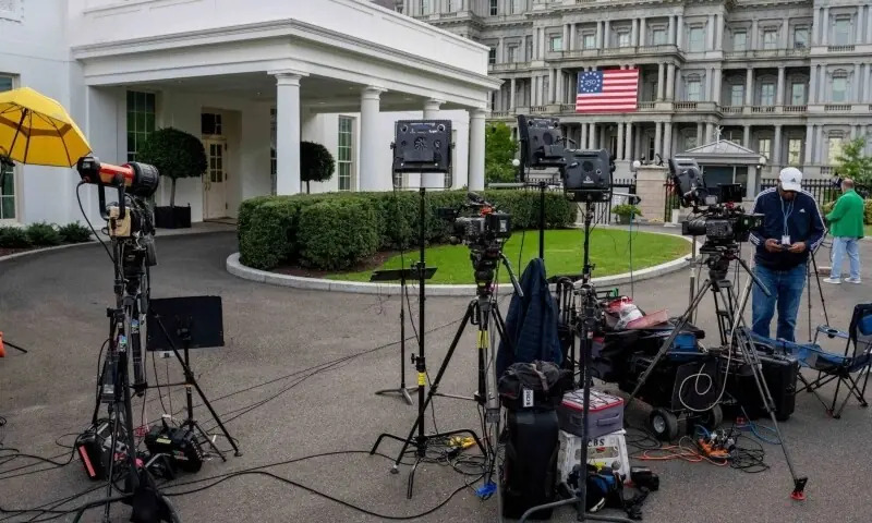White House Press Access Restored Amid Continuing Legal Battles